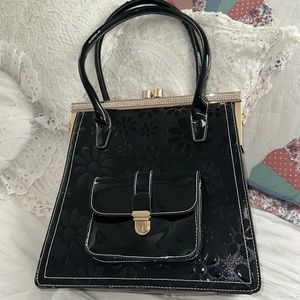 Unbranded large handbag Black patent leather with flowers embossed